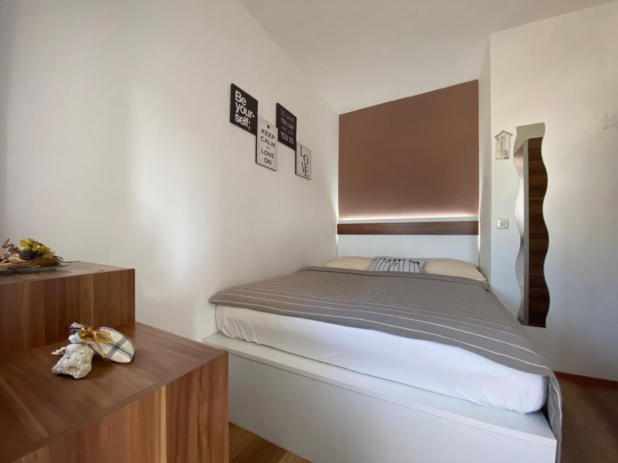 Apartments Hajl Krk Town Exterior photo