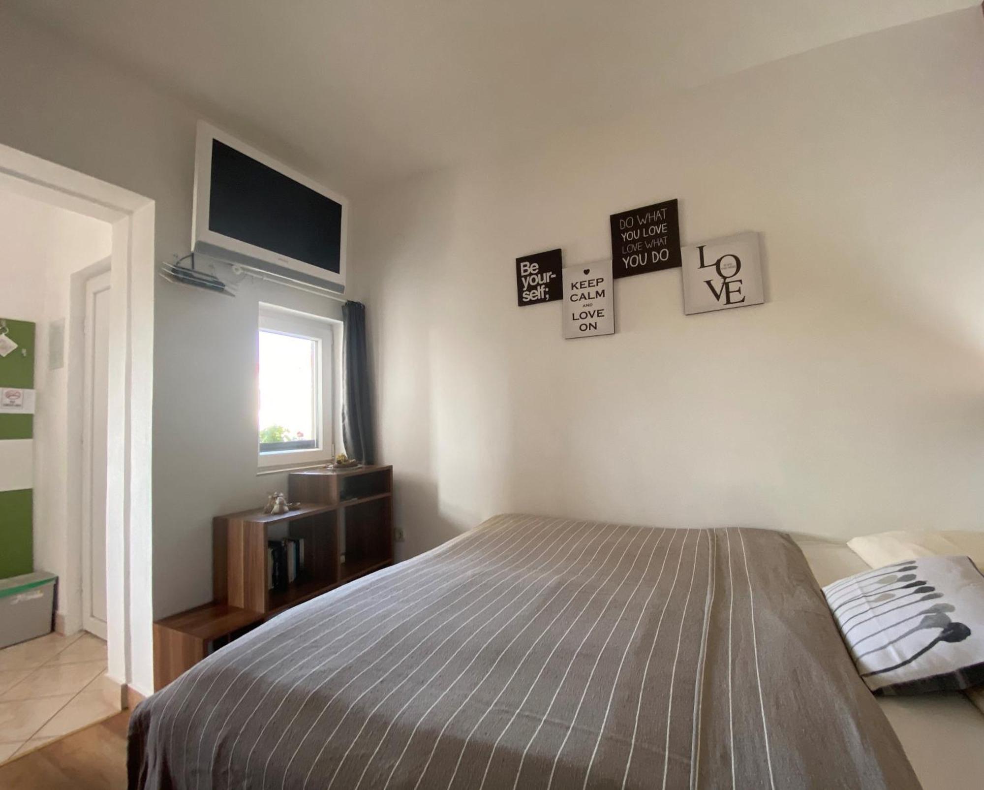 Apartments Hajl Krk Town Exterior photo