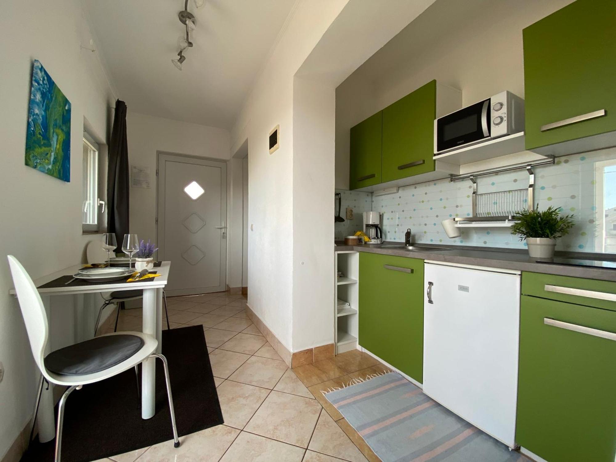 Apartments Hajl Krk Town Exterior photo