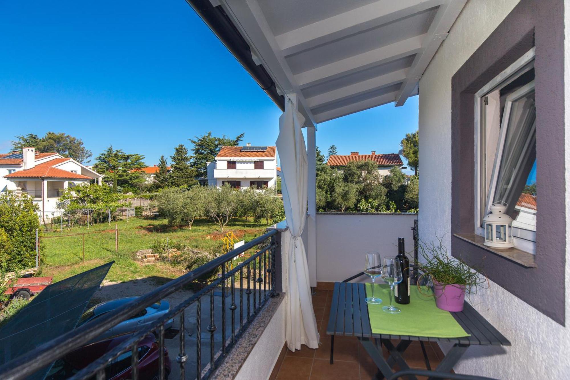Apartments Hajl Krk Town Exterior photo