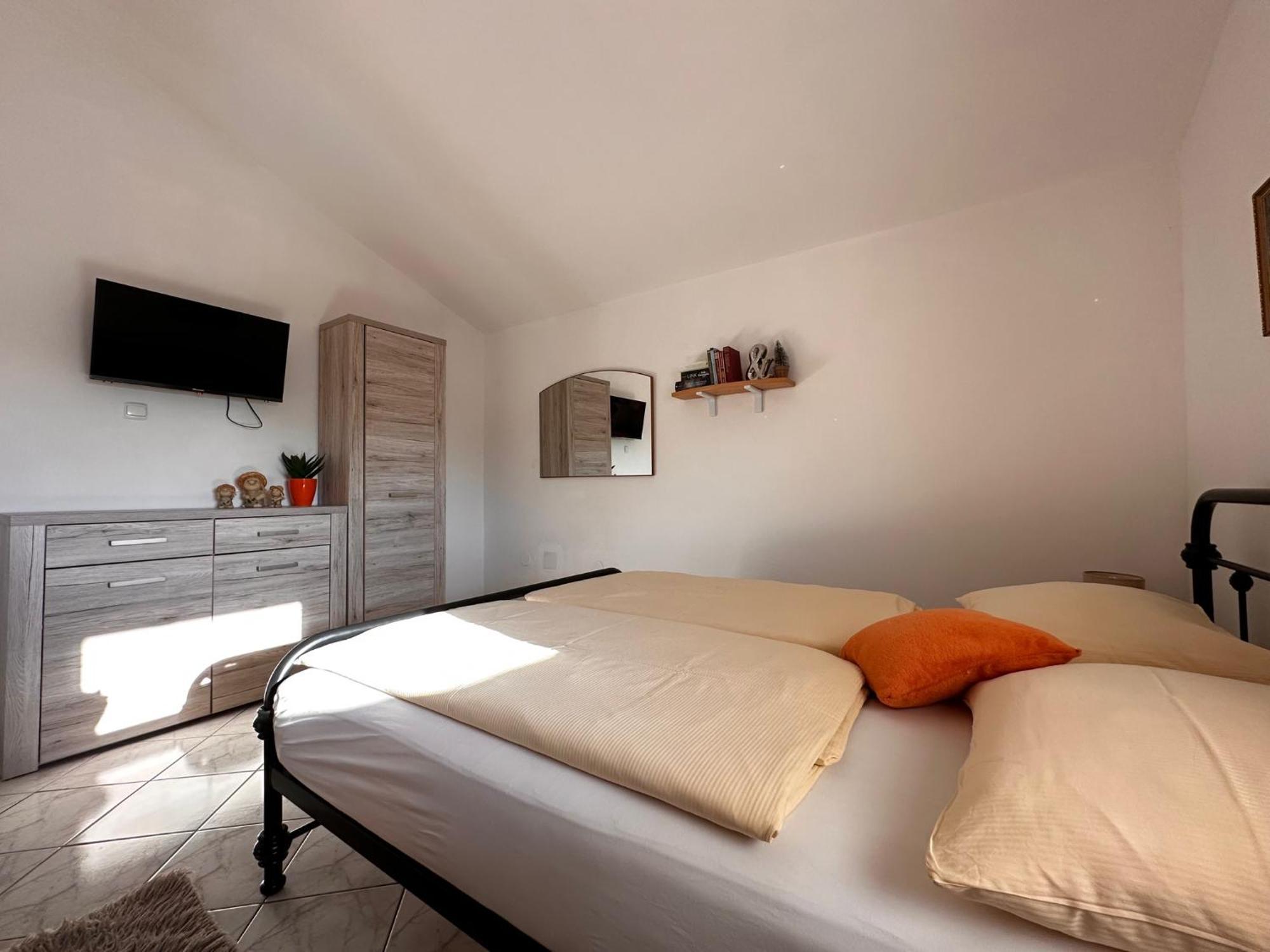 Apartments Hajl Krk Town Exterior photo